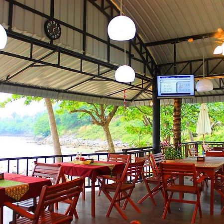 Kalim Beach Place Patong Bagian luar foto