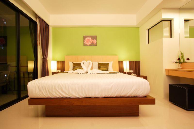 Kalim Beach Place Patong Bagian luar foto